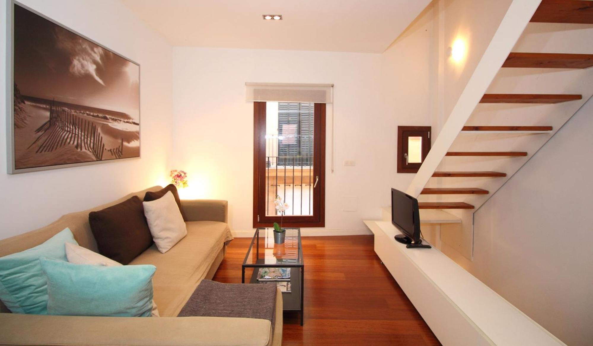 Missio Triplex House In Old Town Of Semesterbostad